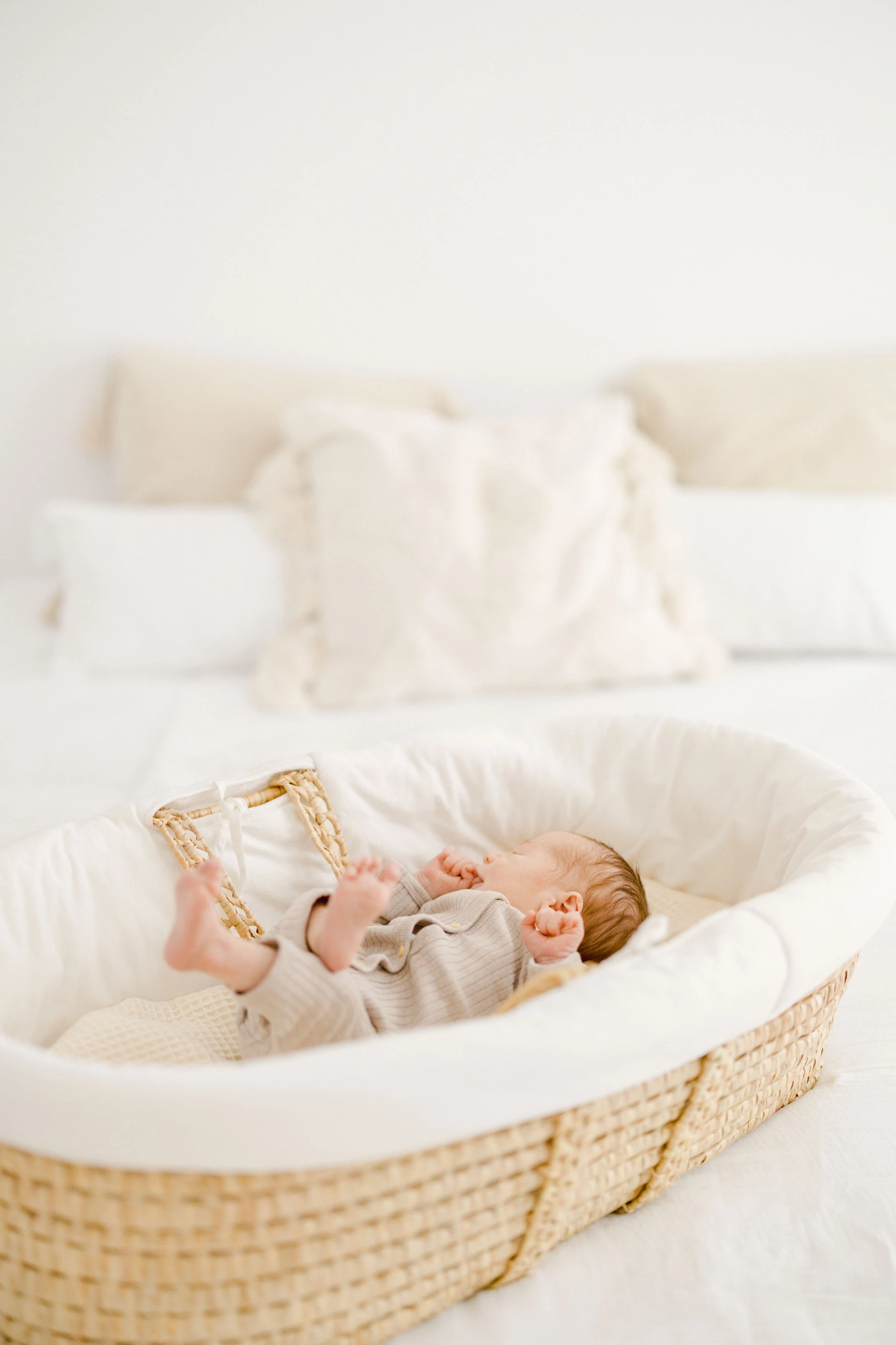 panier enfant osier berceau gris